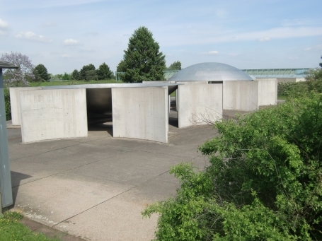 Raketenstation Hombroich : Blick über die Begehbare Skulptur von Katsuhito Nishikawa